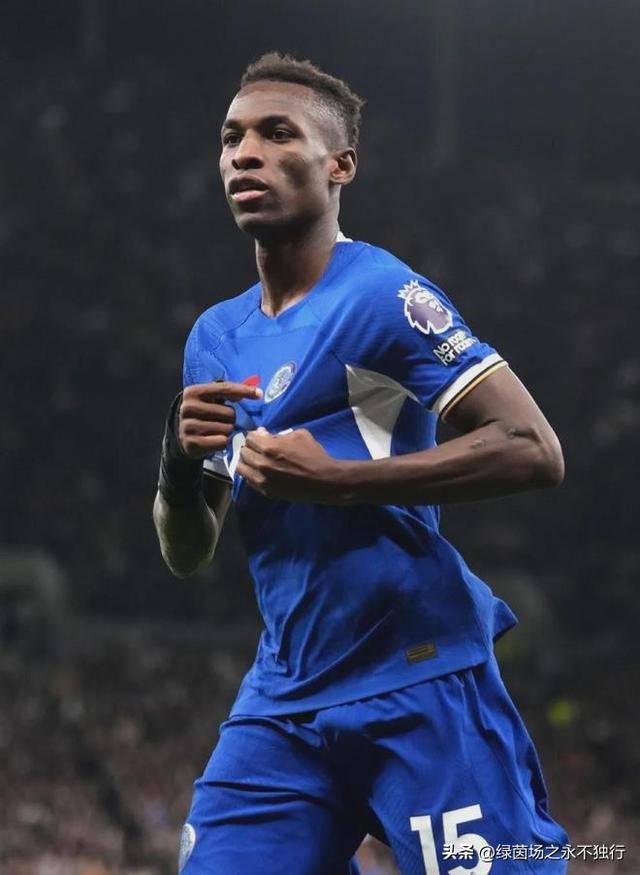 包含德罗巴遭遇五持续失利，尤文图斯教练压力巨大！赛场气氛高涨的词条