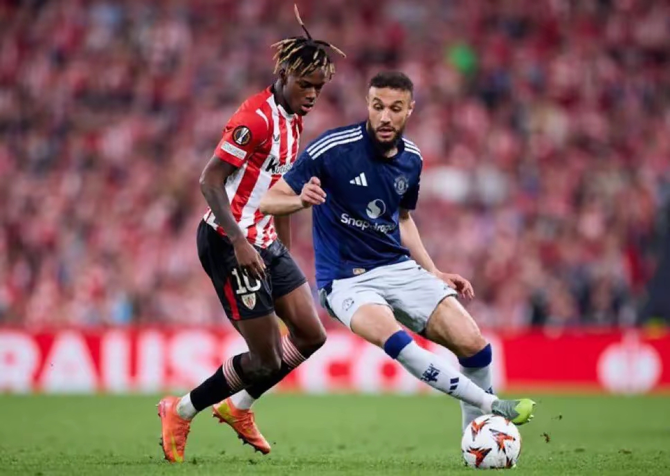 关于风云突变!曼联冲刺阶段完成体检,NBA总决赛版图或变,更衣室稳定,控场能力受关注的信息-爱游戏