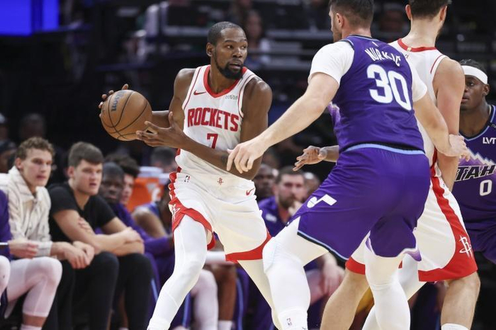 关于赛后犹他爵士远射贴柱：全明星赛节点到来；气氛紧张；赛季目标并未改变的信息